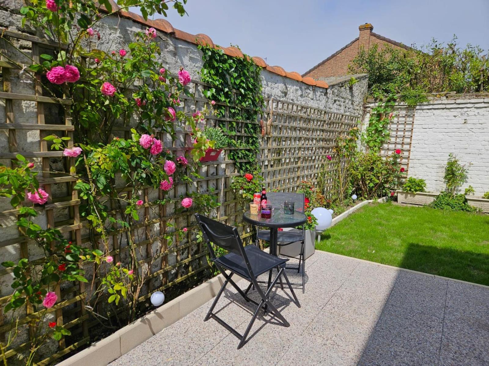 Studio Avec Jardin Rosendael Proche Plage Dunkirk Exterior photo